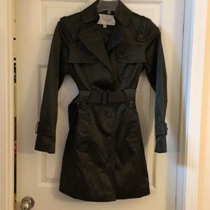 Jessica Simpson raincoat
